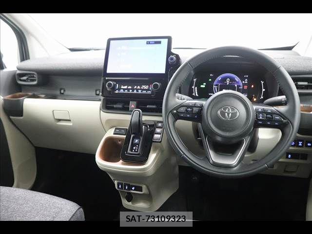 Toyota SIENTA 2024-08 8745865-1