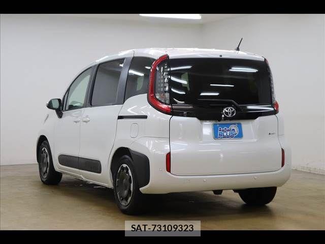 Toyota SIENTA 2024-08 8745865-19
