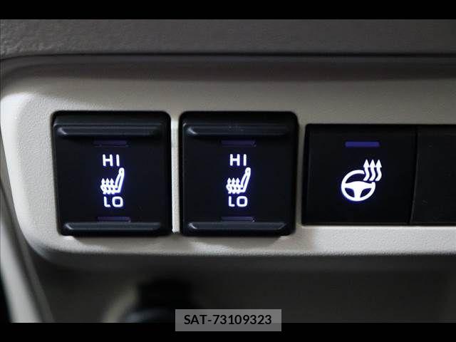 Toyota SIENTA 2024-08 8745865-4