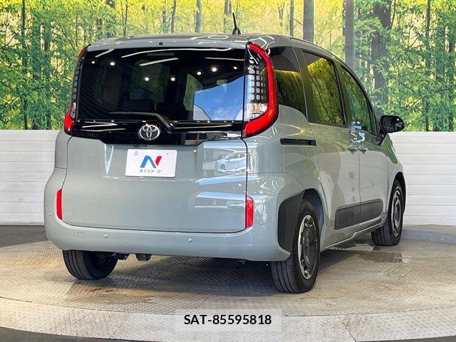 Toyota SIENTA 2025-08 8745863-16