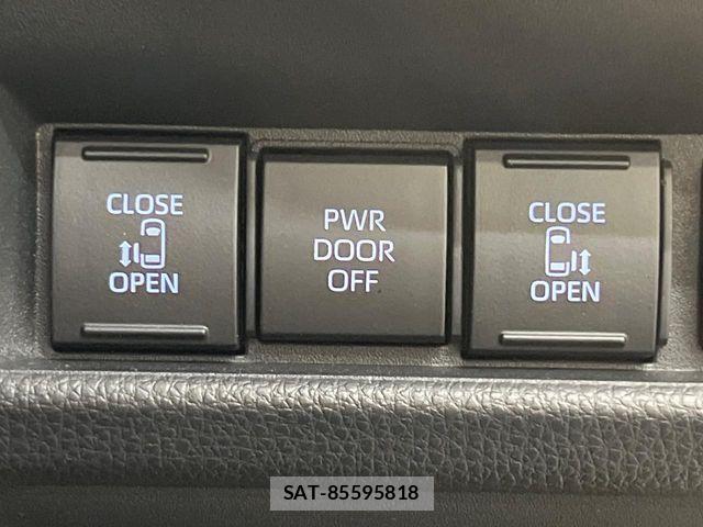 Toyota SIENTA 2025-08 8745863-6