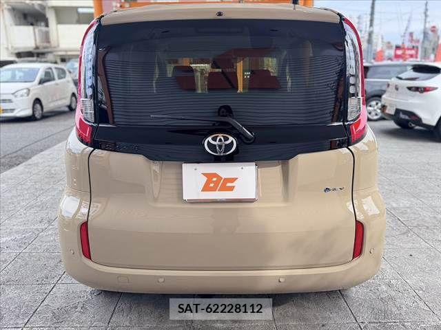 Toyota SIENTA 2025-08 8782047-13