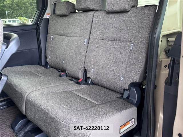 Toyota SIENTA 2025-08 8782047-18