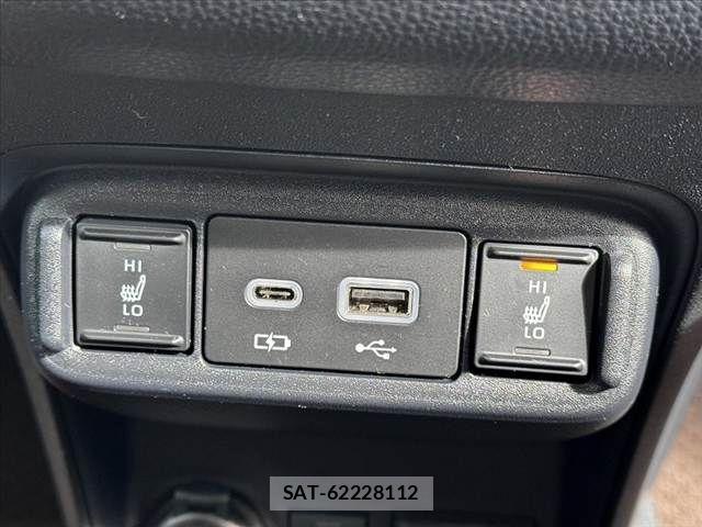 Toyota SIENTA 2025-08 8782047-25