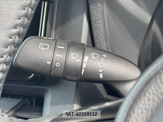 Toyota SIENTA 2025-08 8782047-29