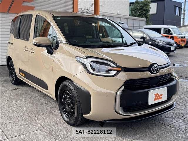 Toyota SIENTA 2025-08 8782047-7