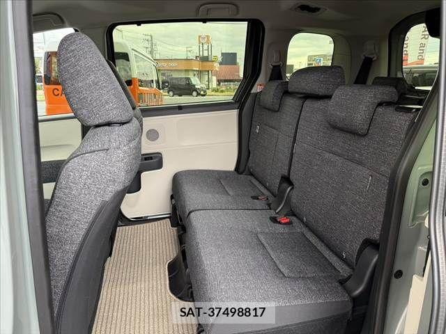 Toyota SIENTA 2025-10 8782050-18