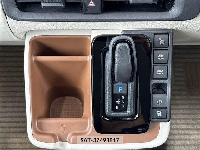 Toyota SIENTA 2025-10 8782050-29