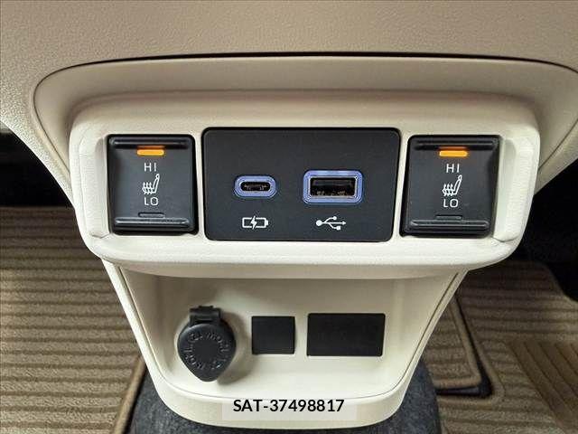 Toyota SIENTA 2025-10 8782050-5