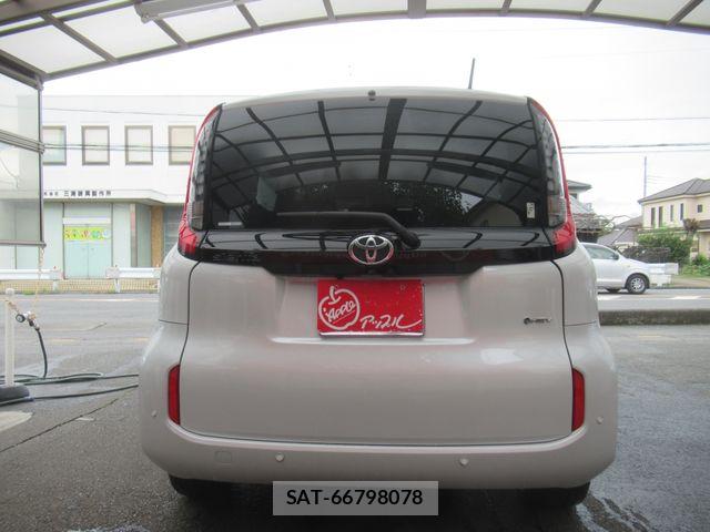 Toyota SIENTA 2024-10 8782048-14