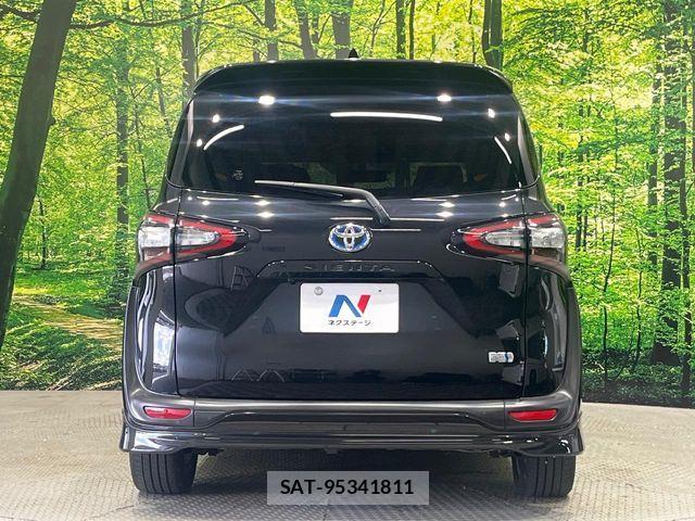Toyota SIENTA 2016-06 8782065-15