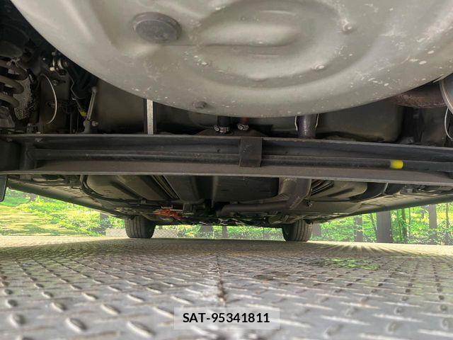 Toyota SIENTA 2016-06 8782065-18