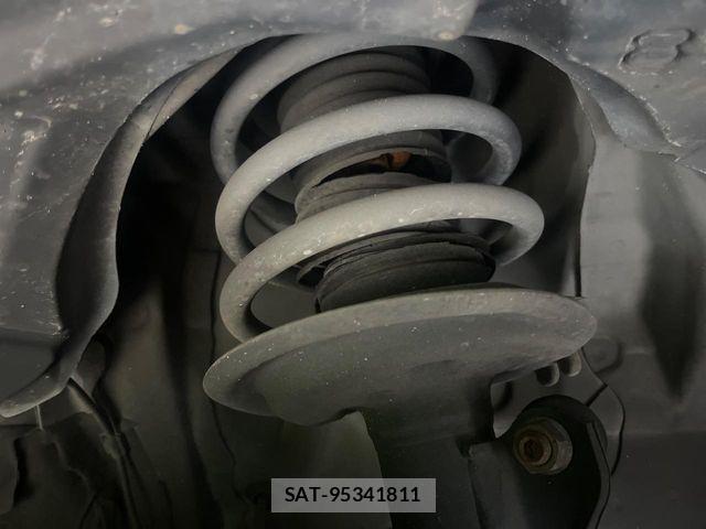 Toyota SIENTA 2016-06 8782065-19