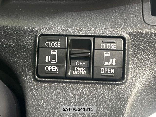 Toyota SIENTA 2016-06 8782065-4