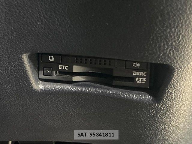 Toyota SIENTA 2016-06 8782065-6