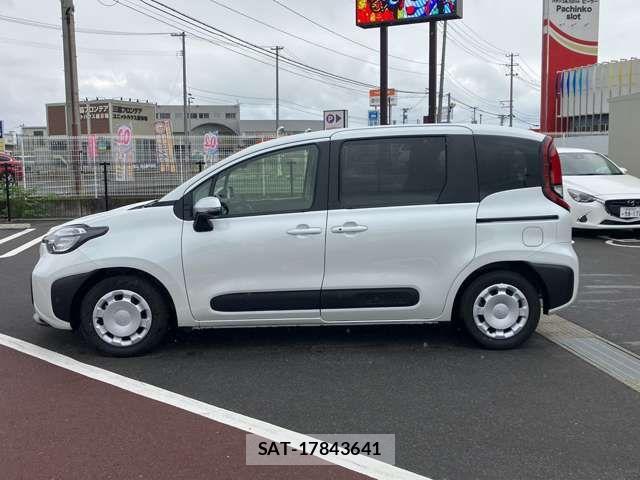 Toyota SIENTA 2025-04 8782052-13