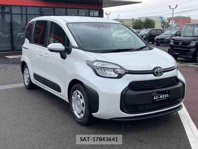 Toyota SIENTA 2025-04 8782052-15