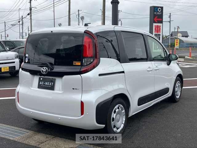 Toyota SIENTA 2025-04 8782052-17