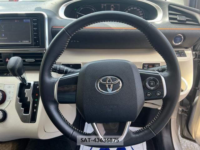 Toyota SIENTA 2015-09 8782064-13