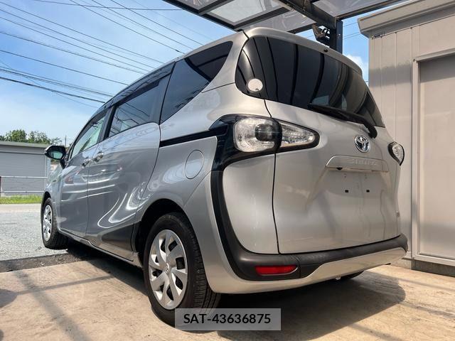 Toyota SIENTA 2015-09 8782064-2