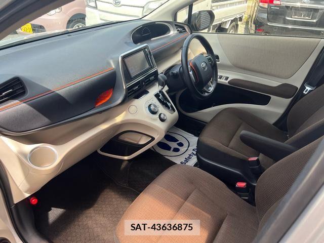 Toyota SIENTA 2015-09 8782064-3