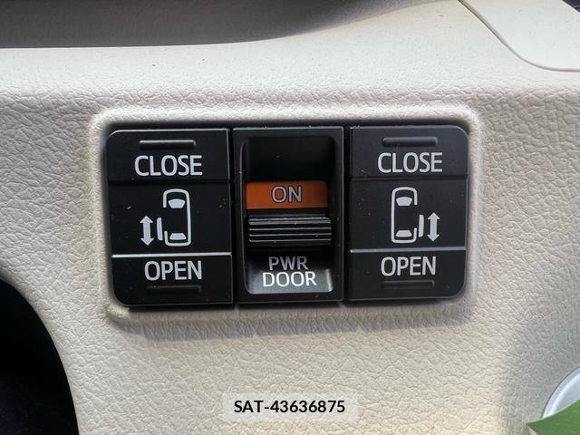 Toyota SIENTA 2015-09 8782064-7