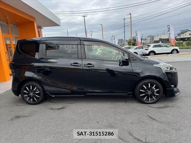 Toyota SIENTA 2015-07 8797495-10