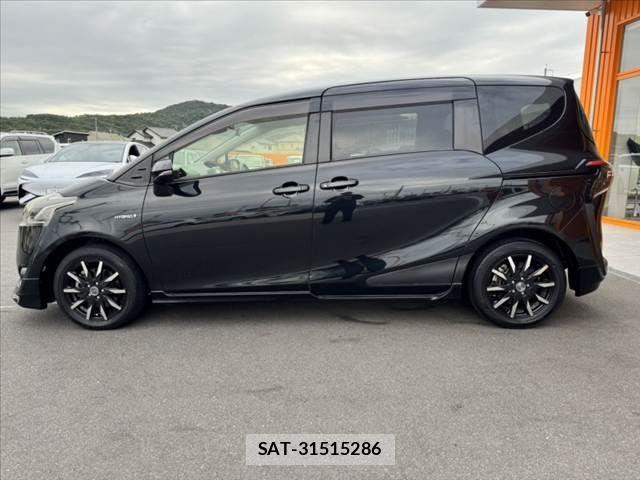 Toyota SIENTA 2015-07 8797495-11
