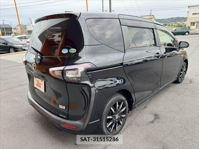 Toyota SIENTA 2015-07 8797495-14