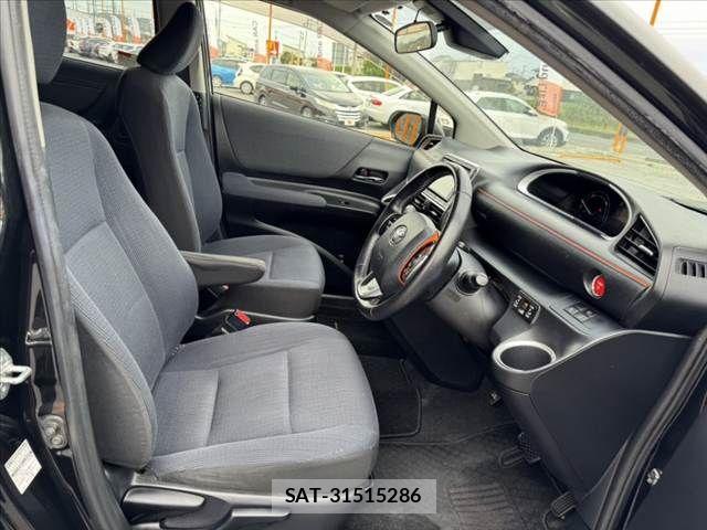 Toyota SIENTA 2015-07 8797495-15
