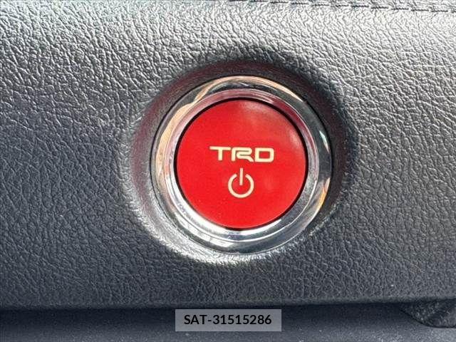 Toyota SIENTA 2015-07 8797495-27