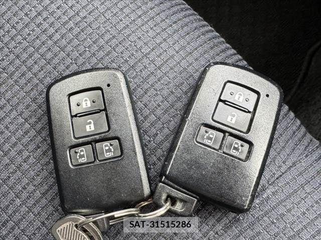 Toyota SIENTA 2015-07 8797495-6