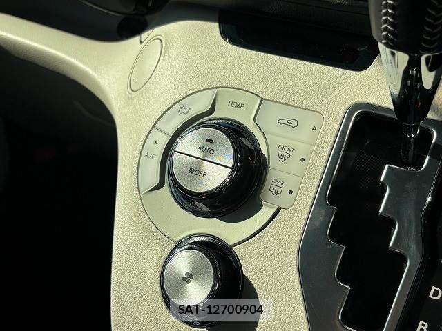 Toyota SIENTA 2016-02 8797493-7