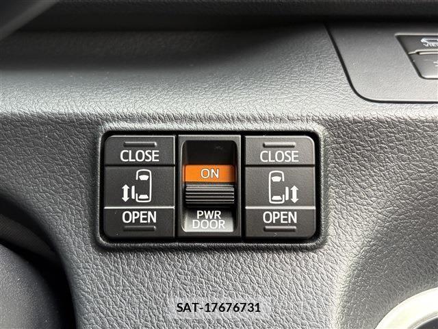Toyota SIENTA 2019-11 8797490-28