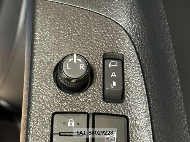Toyota SIENTA 2022-04 8797491-18