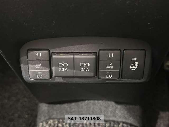 Toyota SIENTA 2019-06 8797489-26