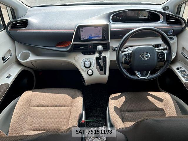 Toyota SIENTA 2016-05 8831614-12