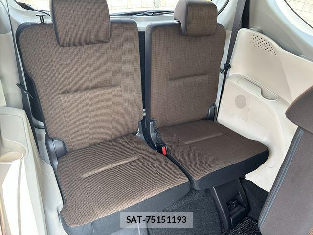 Toyota SIENTA 2016-05 8831614-18