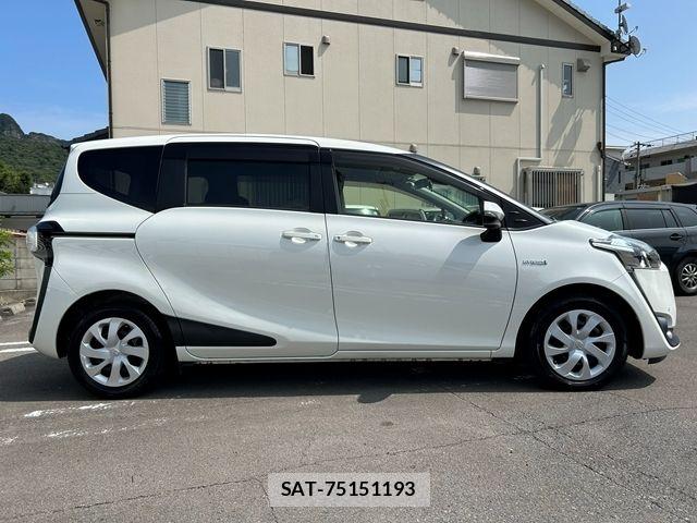 Toyota SIENTA 2016-05 8831614-5