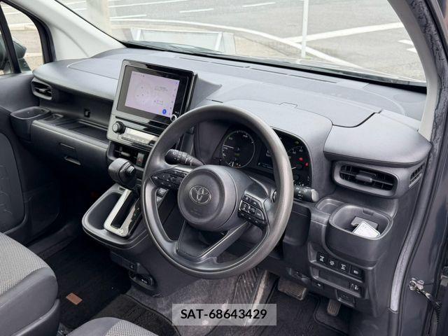 Toyota SIENTA 2022-12 8831608-25
