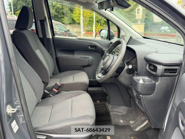 Toyota SIENTA 2022-12 8831608-26