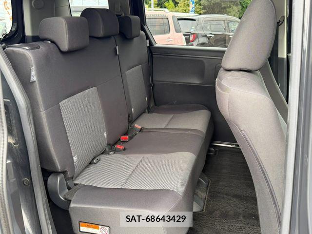 Toyota SIENTA 2022-12 8831608-27