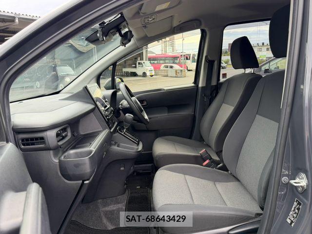 Toyota SIENTA 2022-12 8831608-3