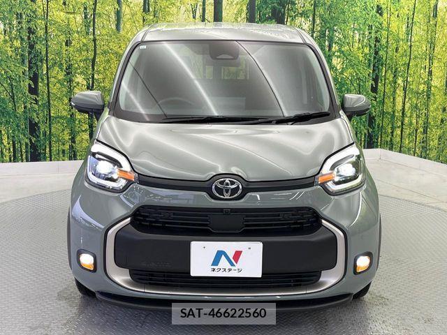 Toyota SIENTA 2023-10 8831604-15