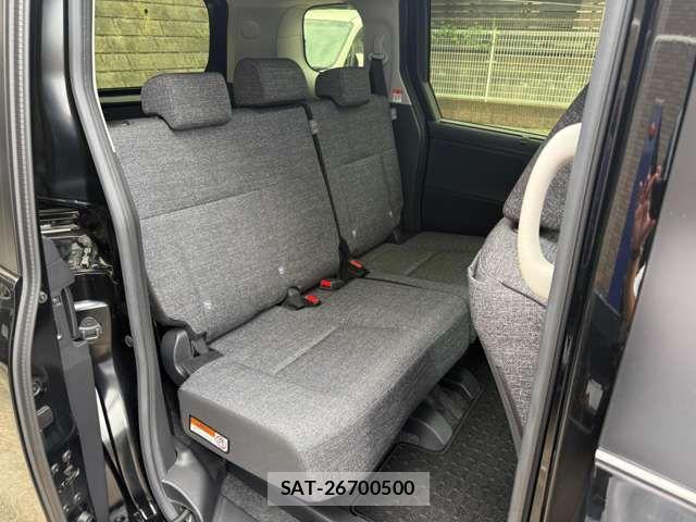 Toyota SIENTA 2023-09 8831603-15