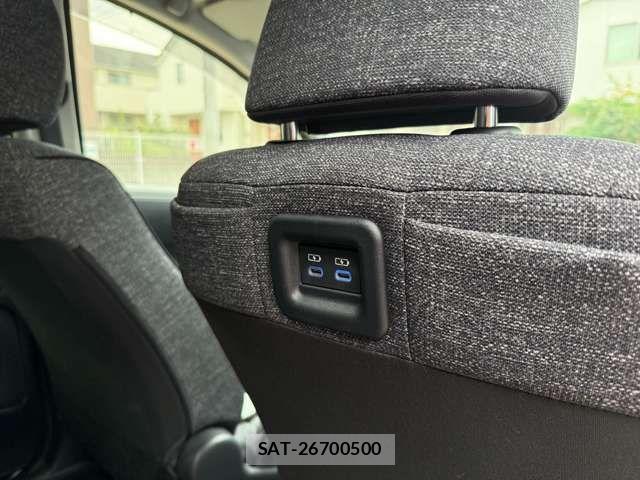 Toyota SIENTA 2023-09 8831603-16