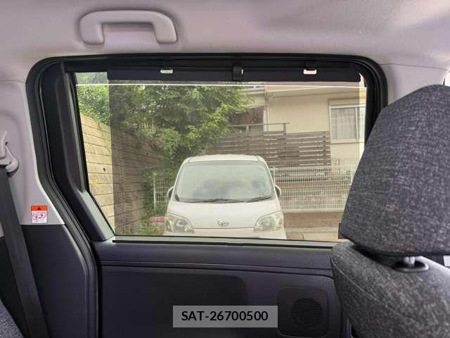Toyota SIENTA 2023-09 8831603-17