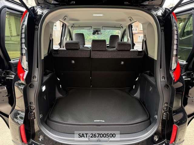 Toyota SIENTA 2023-09 8831603-19