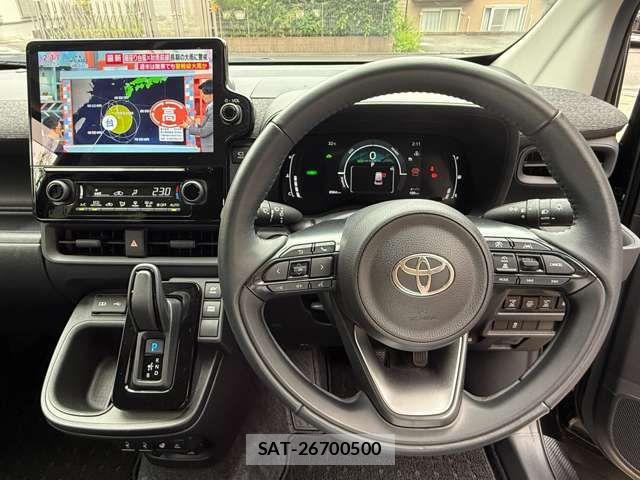Toyota SIENTA 2023-09 8831603-3