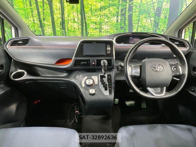 Toyota SIENTA 2015-10 8831612-1